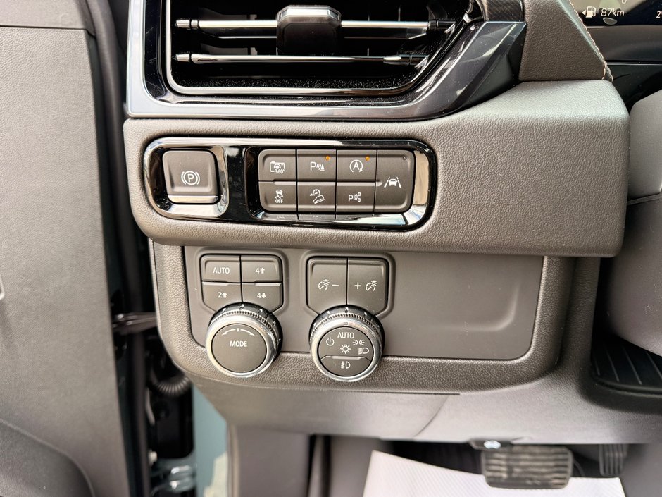 2026 GMC Yukon AT4-9