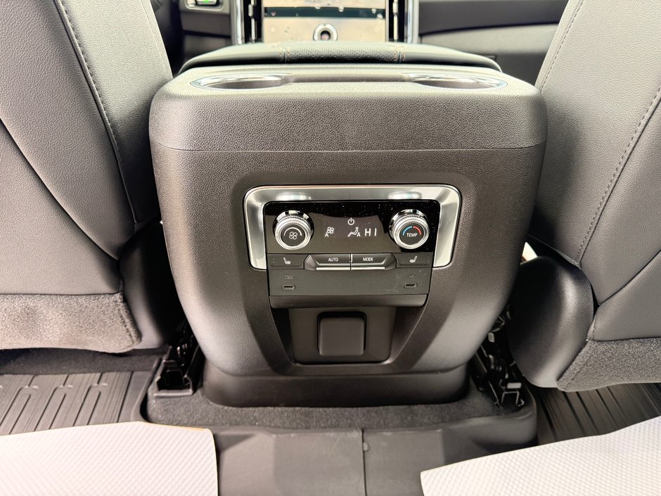 2026 GMC Yukon AT4-18