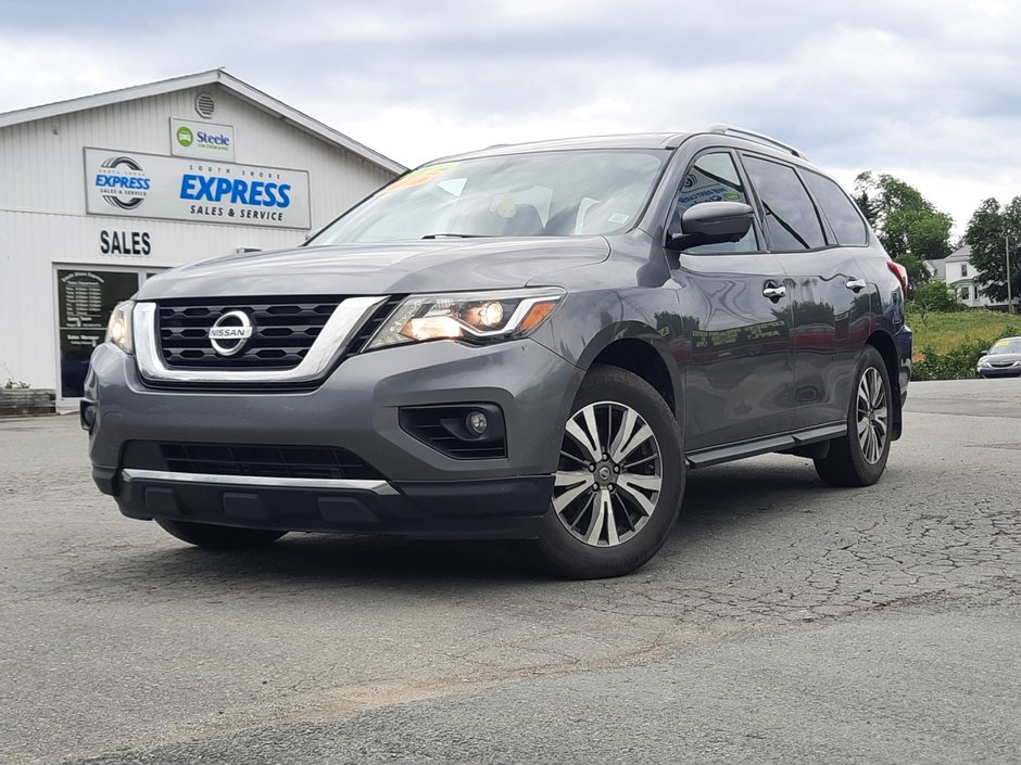 2018 Nissan Pathfinder SL Premium in Hebbville, Nova Scotia