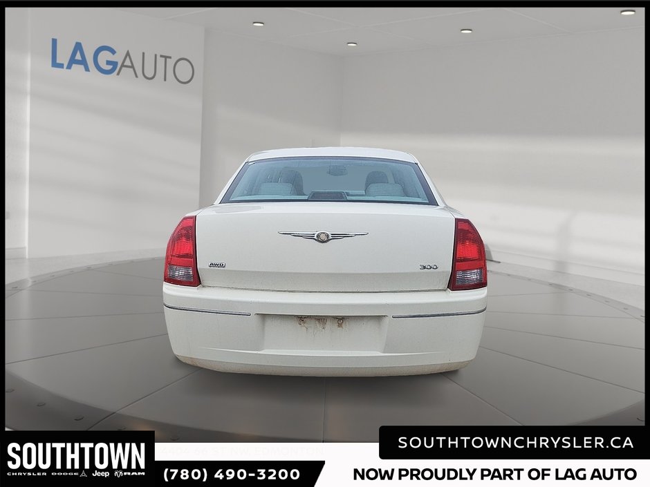 2005 Chrysler 300-2