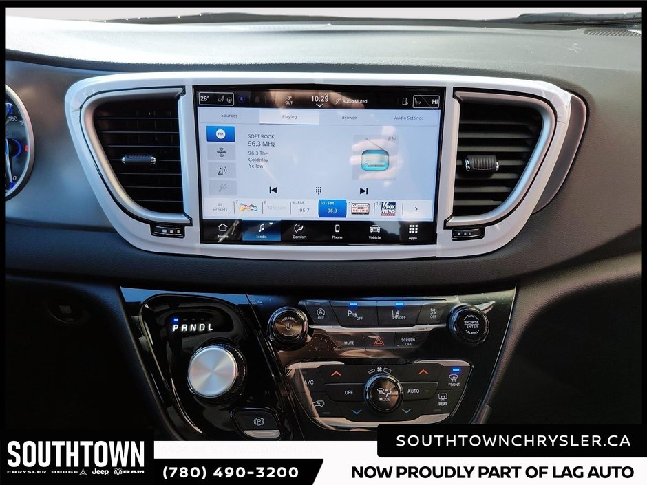 2026 Chrysler Grand Caravan SXT-16