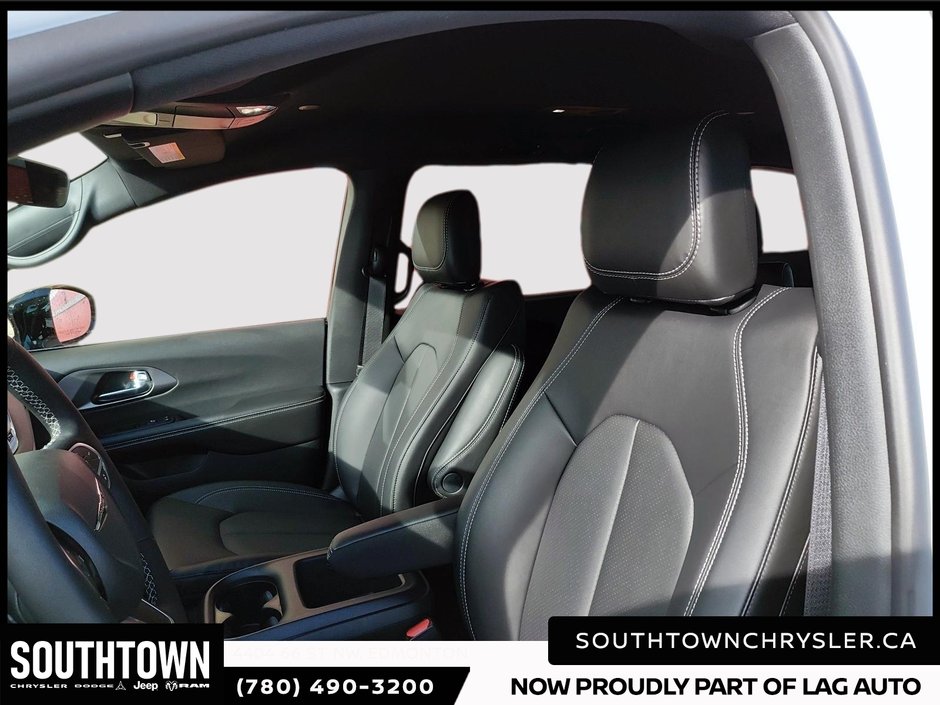 2026 Chrysler Grand Caravan SXT-8