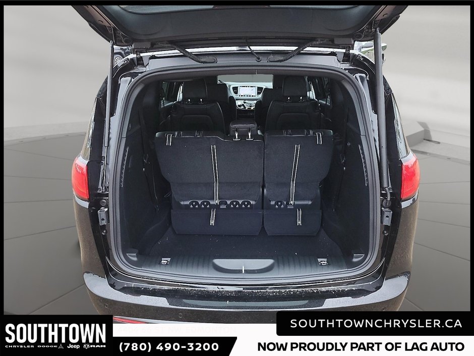 2026 Chrysler Grand Caravan SXT-5