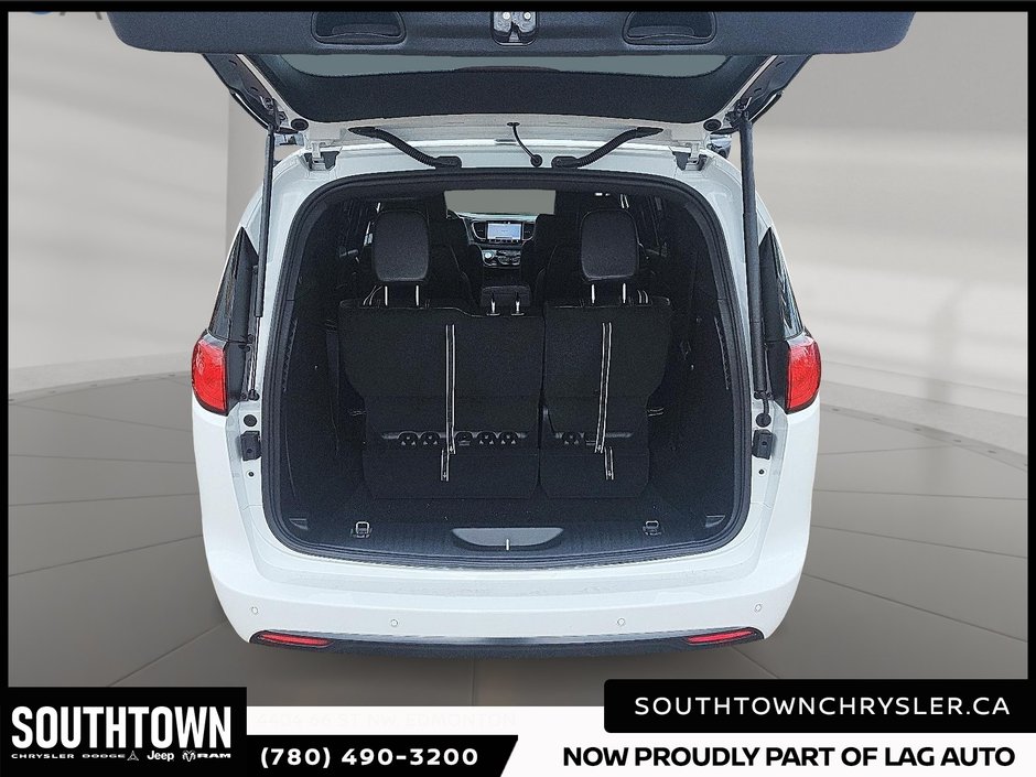 2026 Chrysler Grand Caravan SXT-5