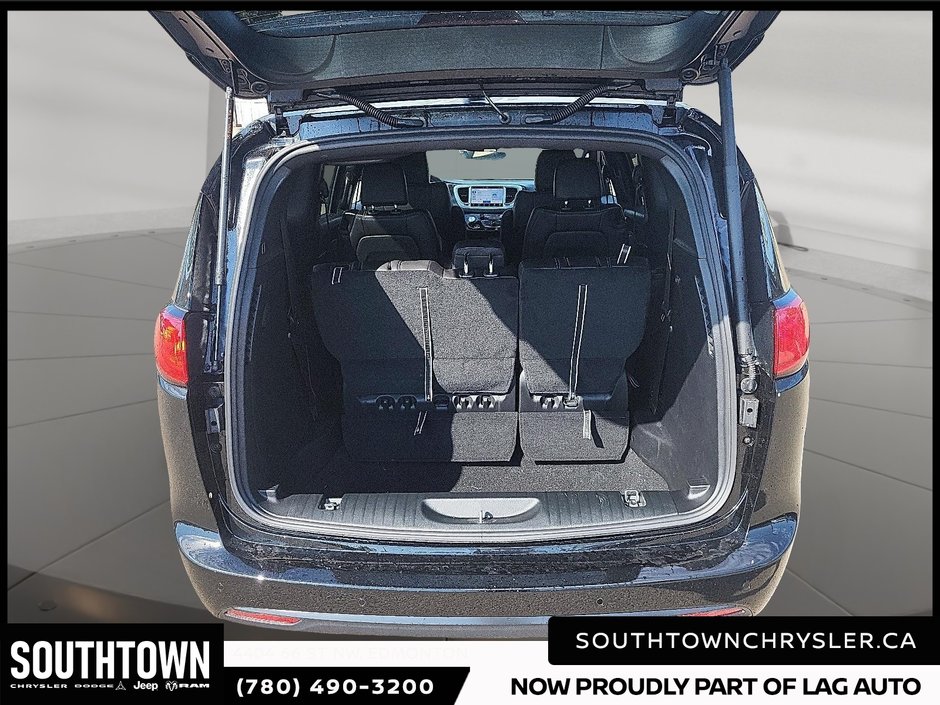 2026 Chrysler Grand Caravan SXT-5