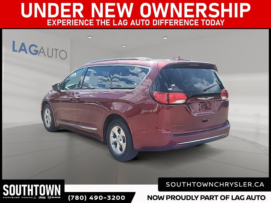 2017 Chrysler Pacifica Touring-L Plus-3