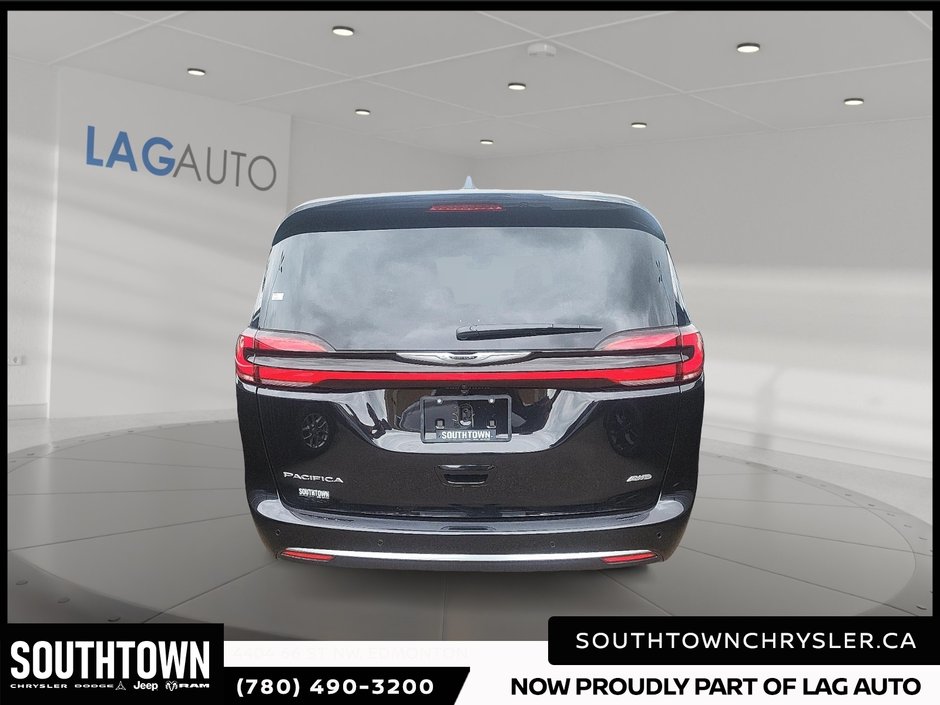 2026 Chrysler Pacifica PINNACLE-2