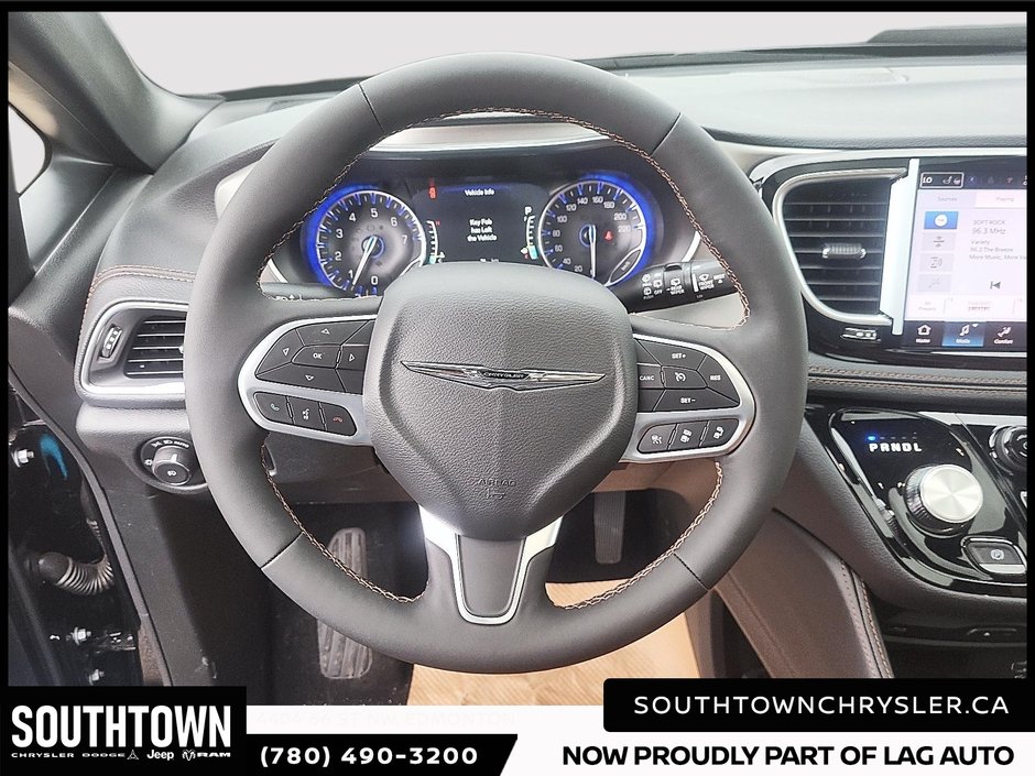 2026 Chrysler Pacifica PINNACLE-10
