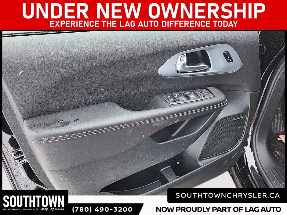 2026 Chrysler Pacifica LIMITED AWD-10