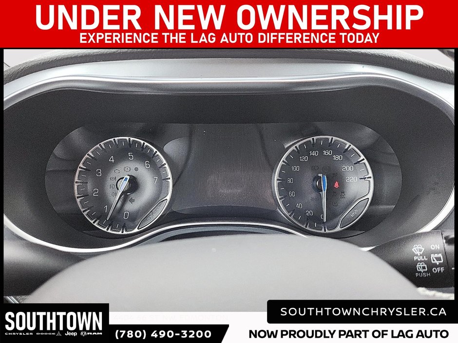 2026 Chrysler Pacifica LIMITED AWD-12