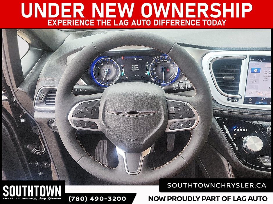 2026 Chrysler Pacifica PINNACLE-11