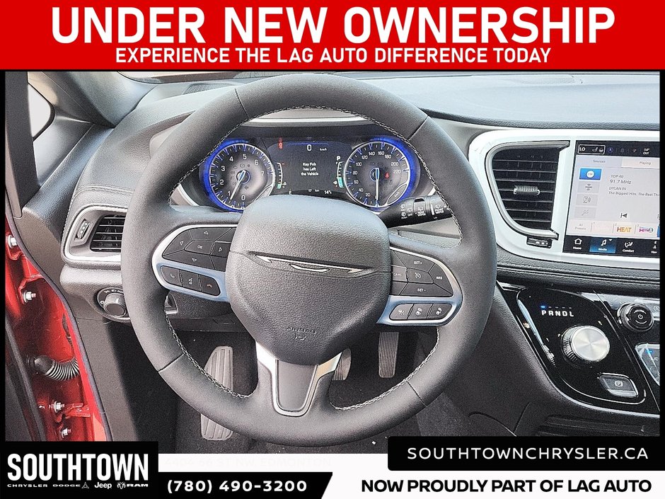 2027 Chrysler Pacifica SELECT AWD-11