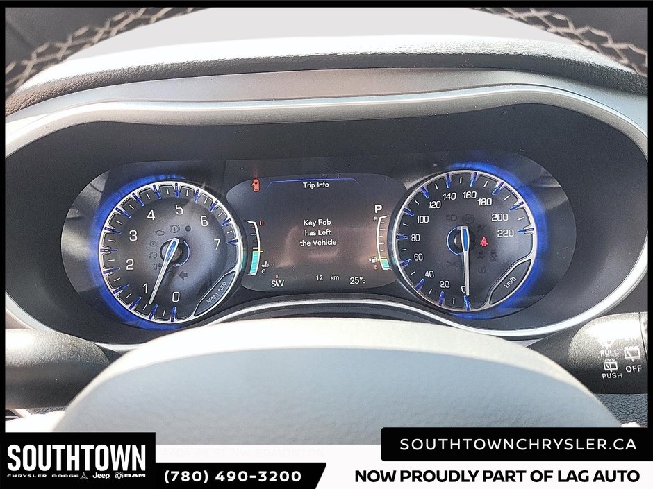 2027 Chrysler Pacifica SELECT AWD-13