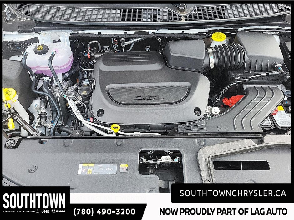 2027 Chrysler Pacifica SELECT AWD-7