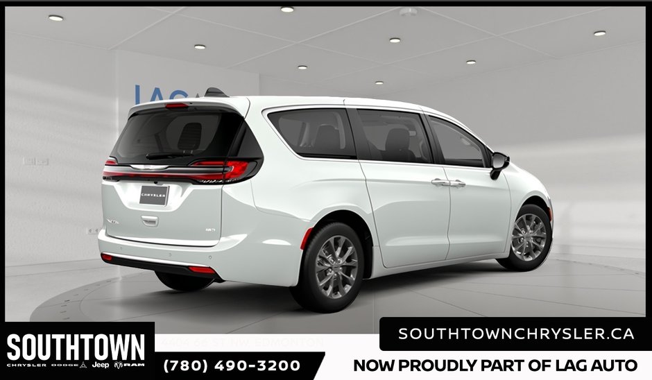 2027 Chrysler Pacifica SELECT AWD