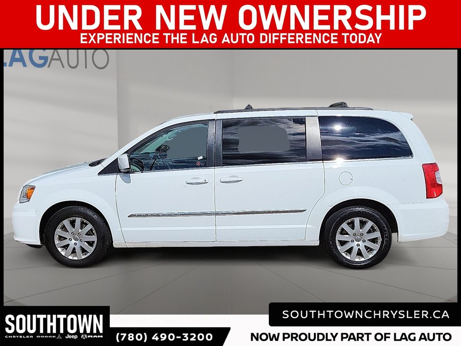 2014 Chrysler Town & Country Touring