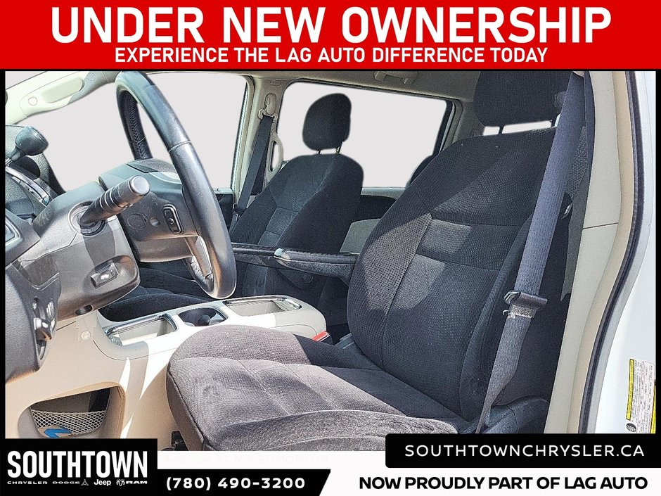 2014 Chrysler Town & Country Touring