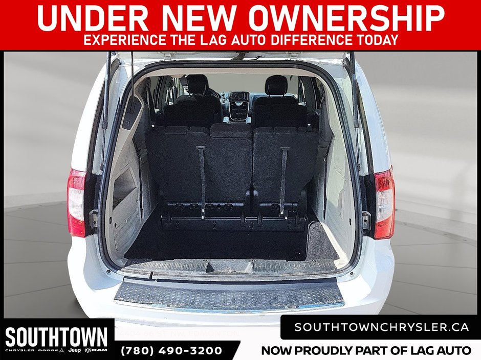 2014 Chrysler Town & Country Touring