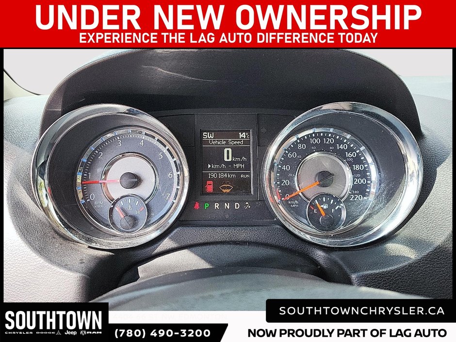 2014 Chrysler Town & Country Touring