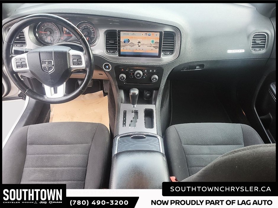 2012 Dodge Charger SE-8