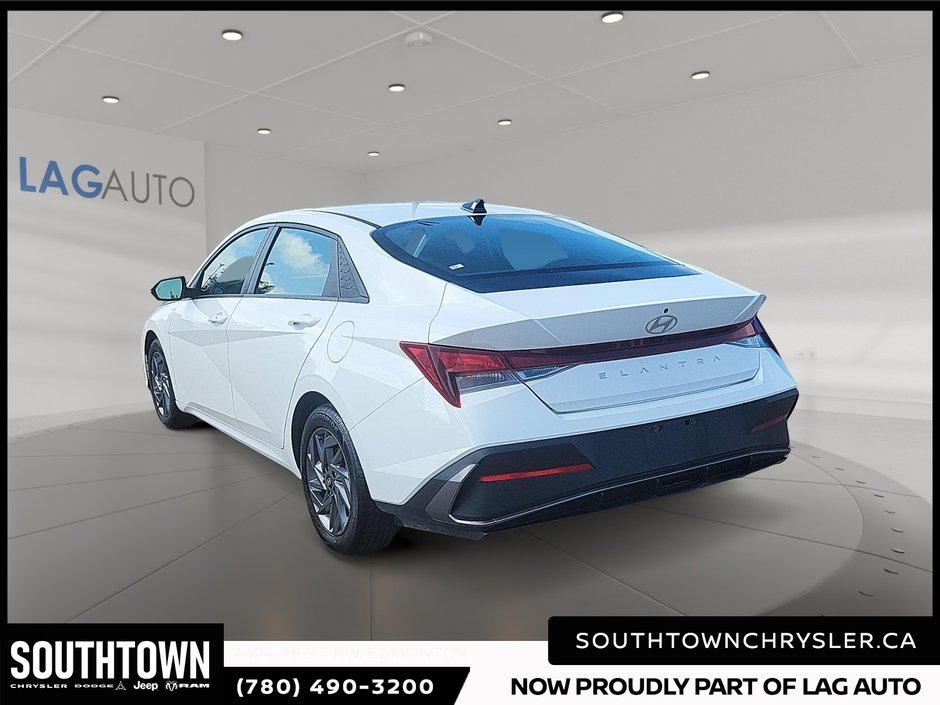 2024 Hyundai Elantra Preferred