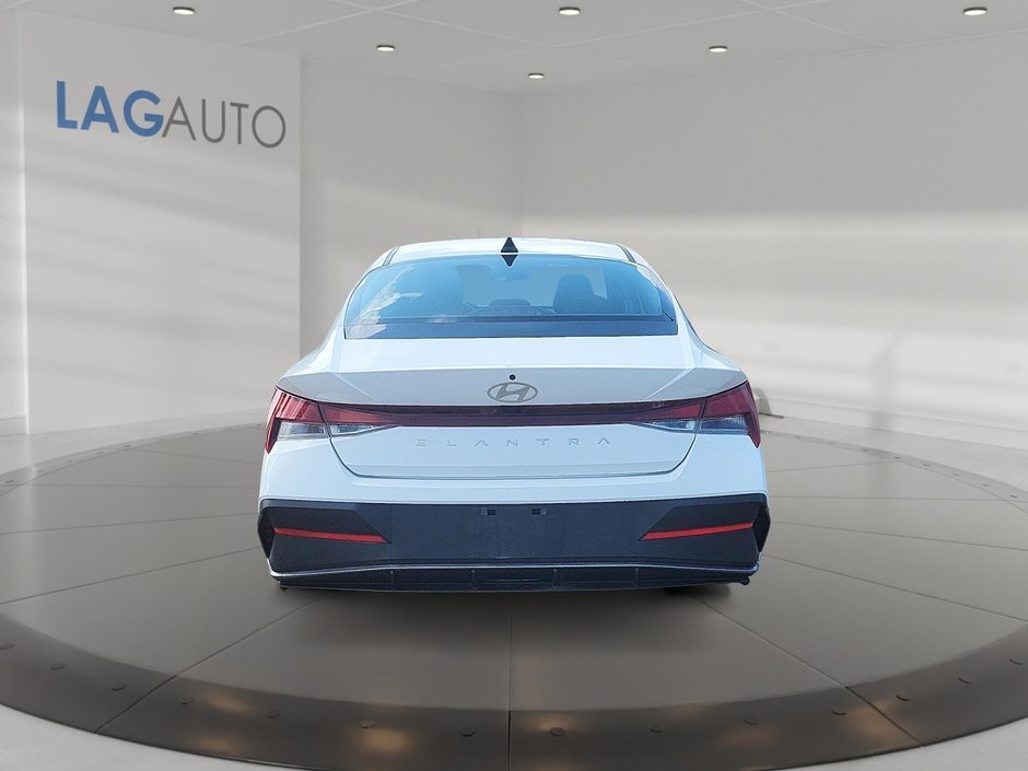2024 Hyundai Elantra Preferred