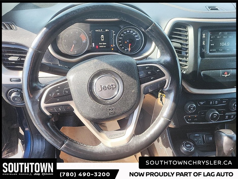 2018 Jeep Cherokee North-10