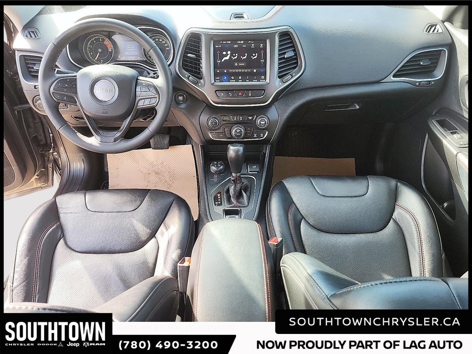 2023 Jeep Cherokee Trailhawk