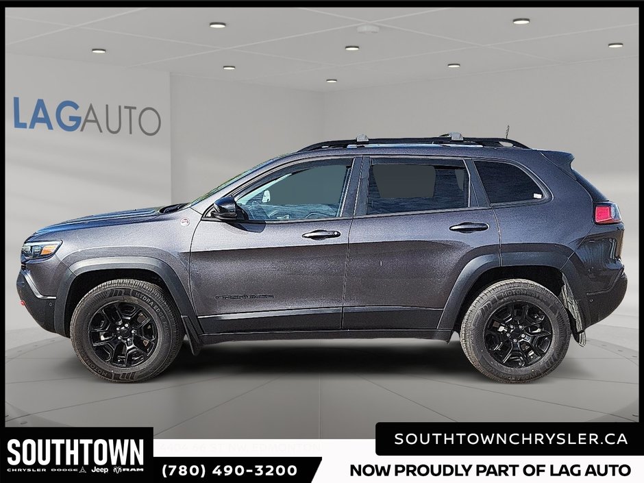 2023 Jeep Cherokee Trailhawk