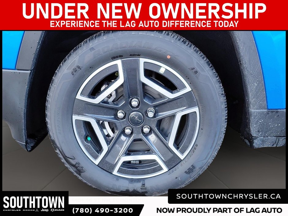 2026 Jeep Cherokee LAREDO-6