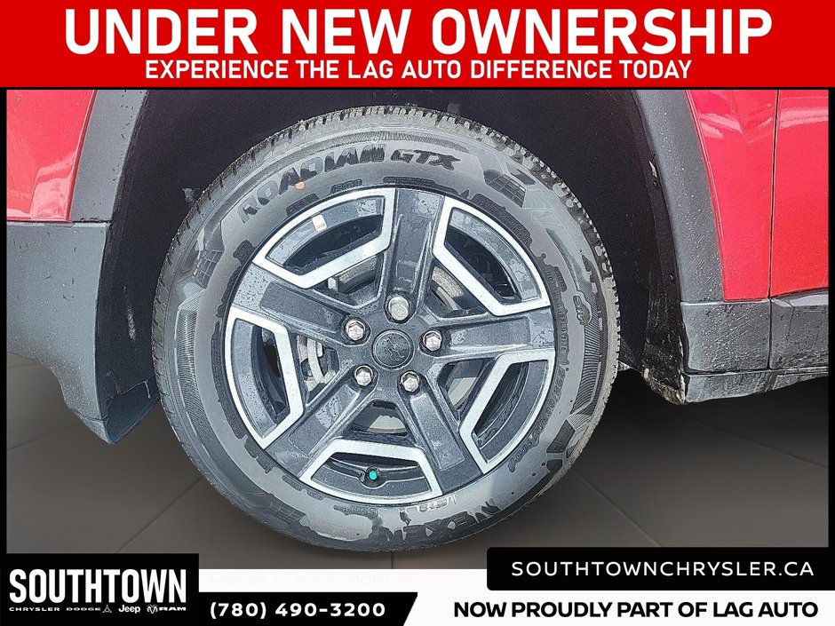 2026 Jeep Cherokee LAREDO-6