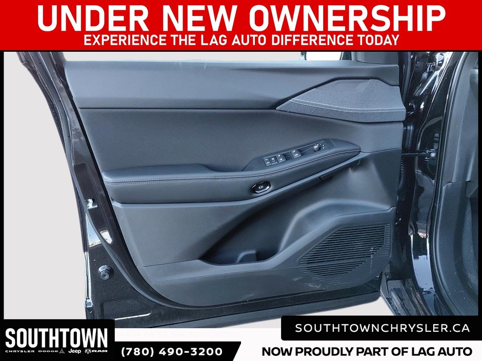 2026 Jeep Cherokee LAREDO-10