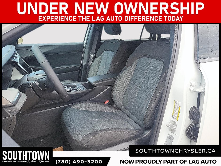 2026 Jeep Cherokee LAREDO