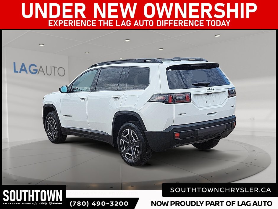 2026 Jeep Cherokee LAREDO