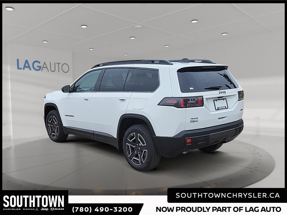 2026 Jeep Cherokee LAREDO