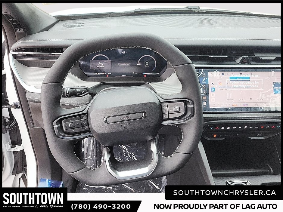 2026 Jeep Cherokee LAREDO