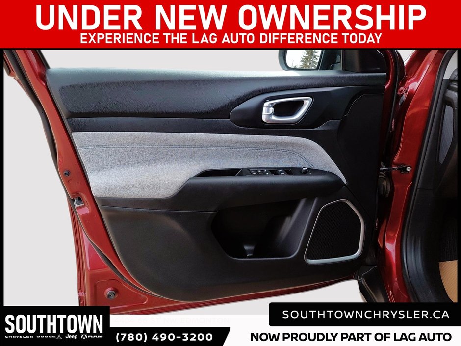 2022 Jeep Compass North-10