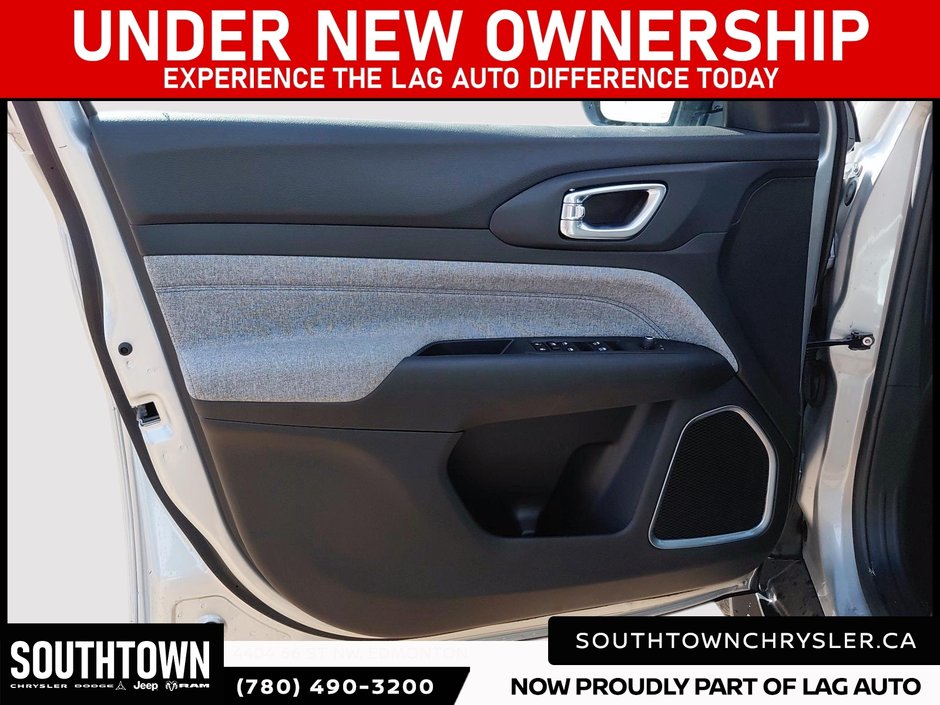 2025 Jeep Compass SPORT-10