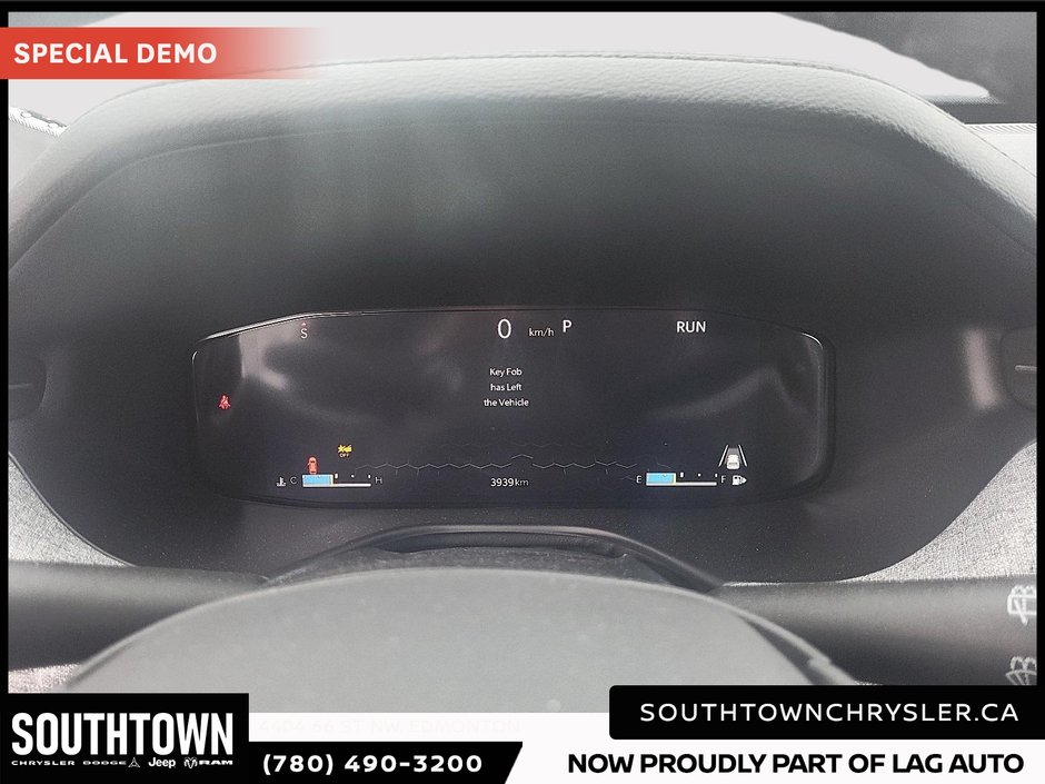 2025 Jeep Compass North-14