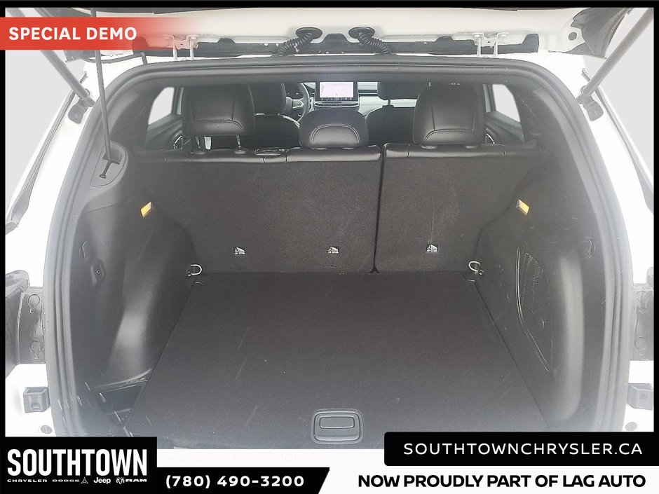 2025 Jeep Compass North-6