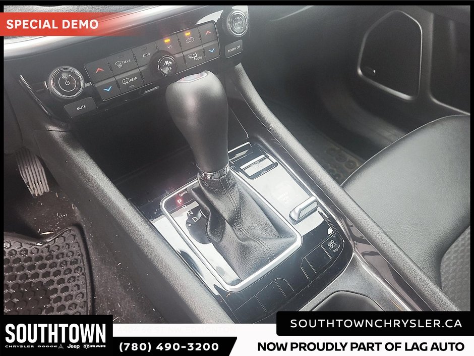 2025 Jeep Compass North-15