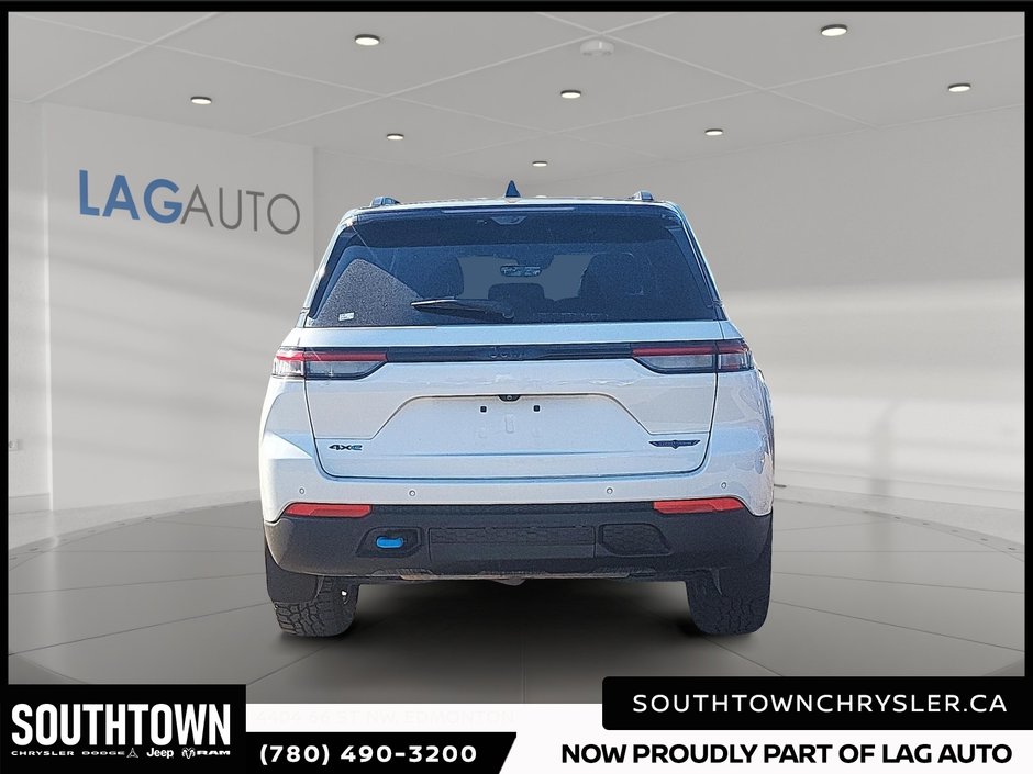 2023 Jeep Grand Cherokee 4xe Trailhawk-2