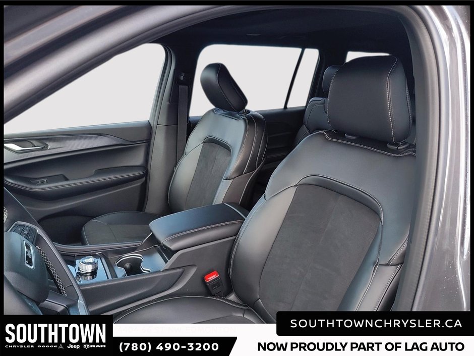 2025 Jeep Grand Cherokee L ALTITUDE-8