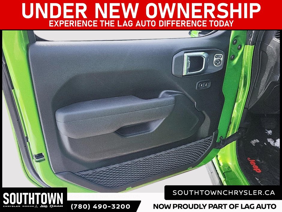 2025 Jeep Wrangler 4-Door WILLYS-10