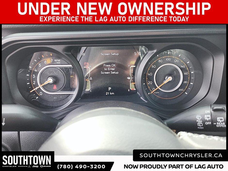 2025 Jeep Wrangler 4-Door WILLYS-13