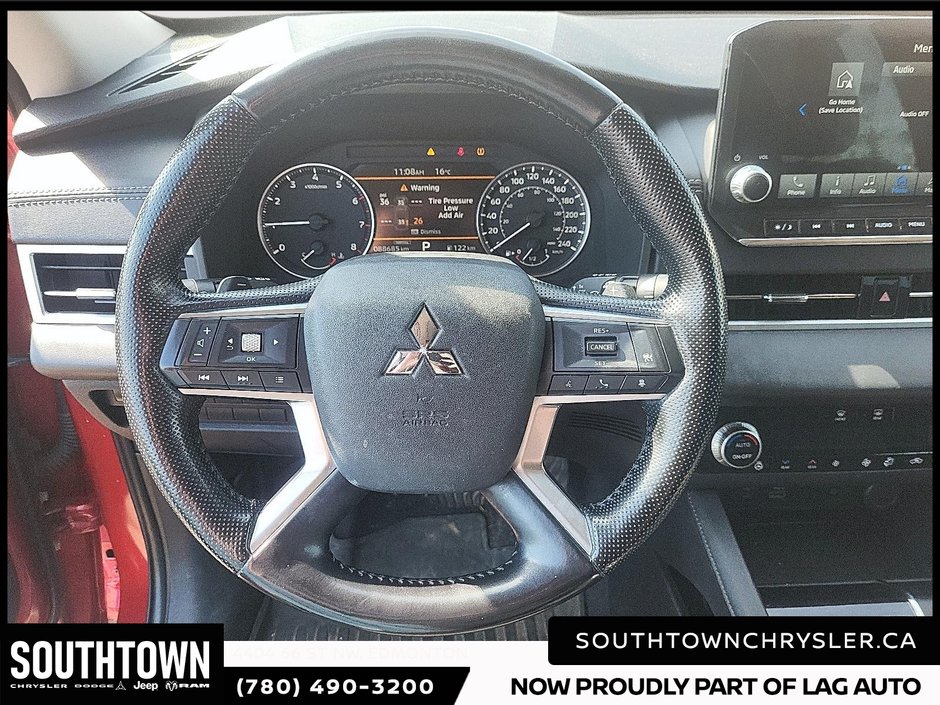 2022 Mitsubishi Outlander SE