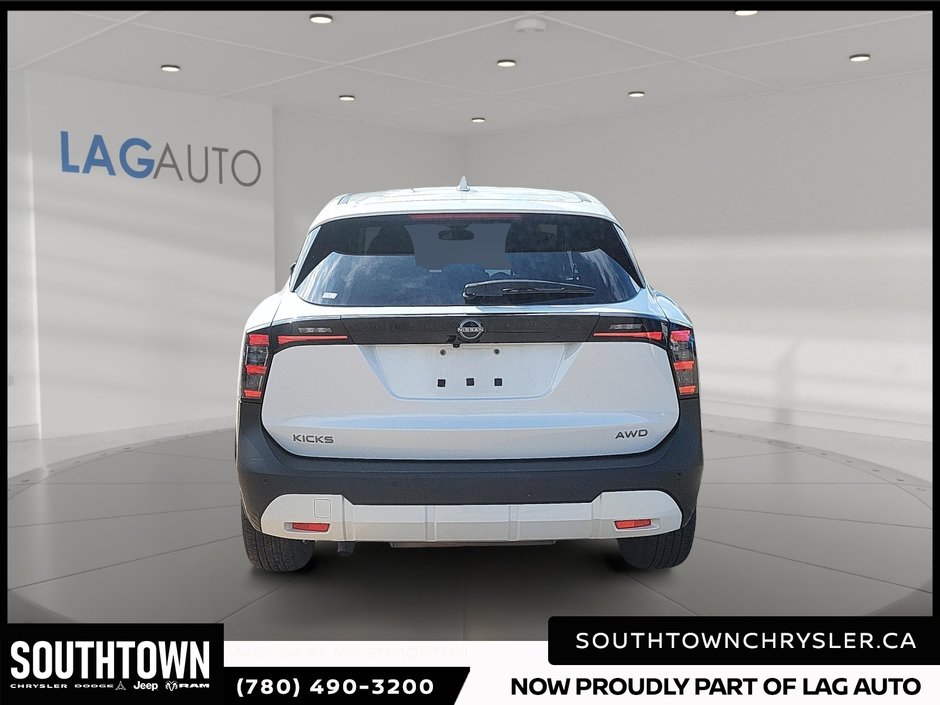 2025 Nissan Kicks SV