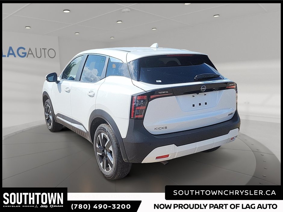 2025 Nissan Kicks SV