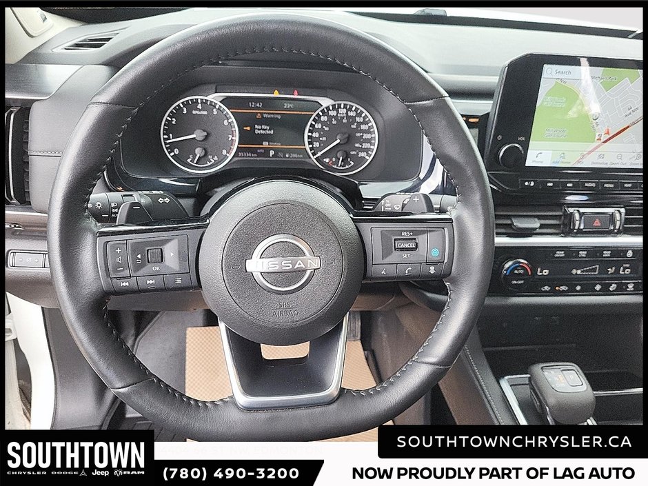 2024 Nissan Pathfinder SL