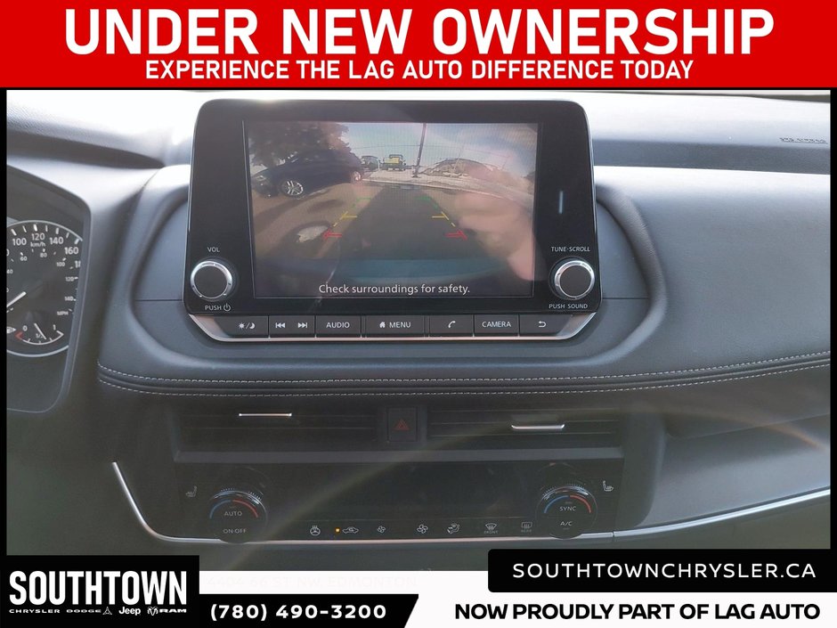 2024 Nissan Rogue SV Moonroof-17